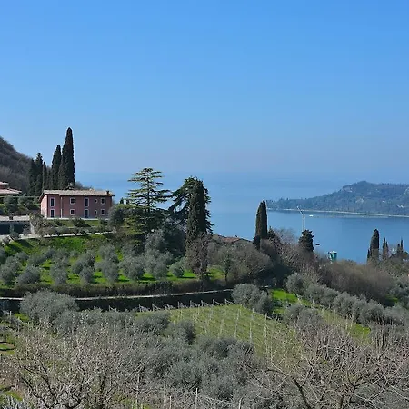 Casa Alla Rocca Garda (Verona)