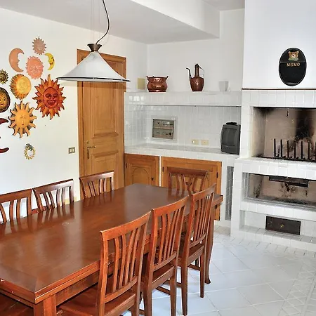 וילה Casa Alla Rocca *